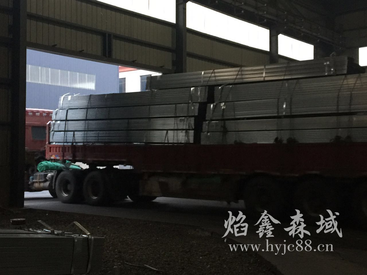 中鸿焰鑫森域方管厂家